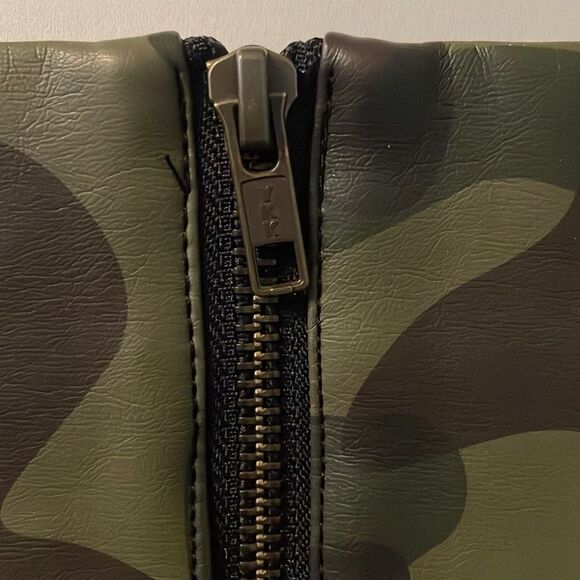 Sam Edelman Faux Leather Camouflage Skirt size 4 - Picture 5 of 8